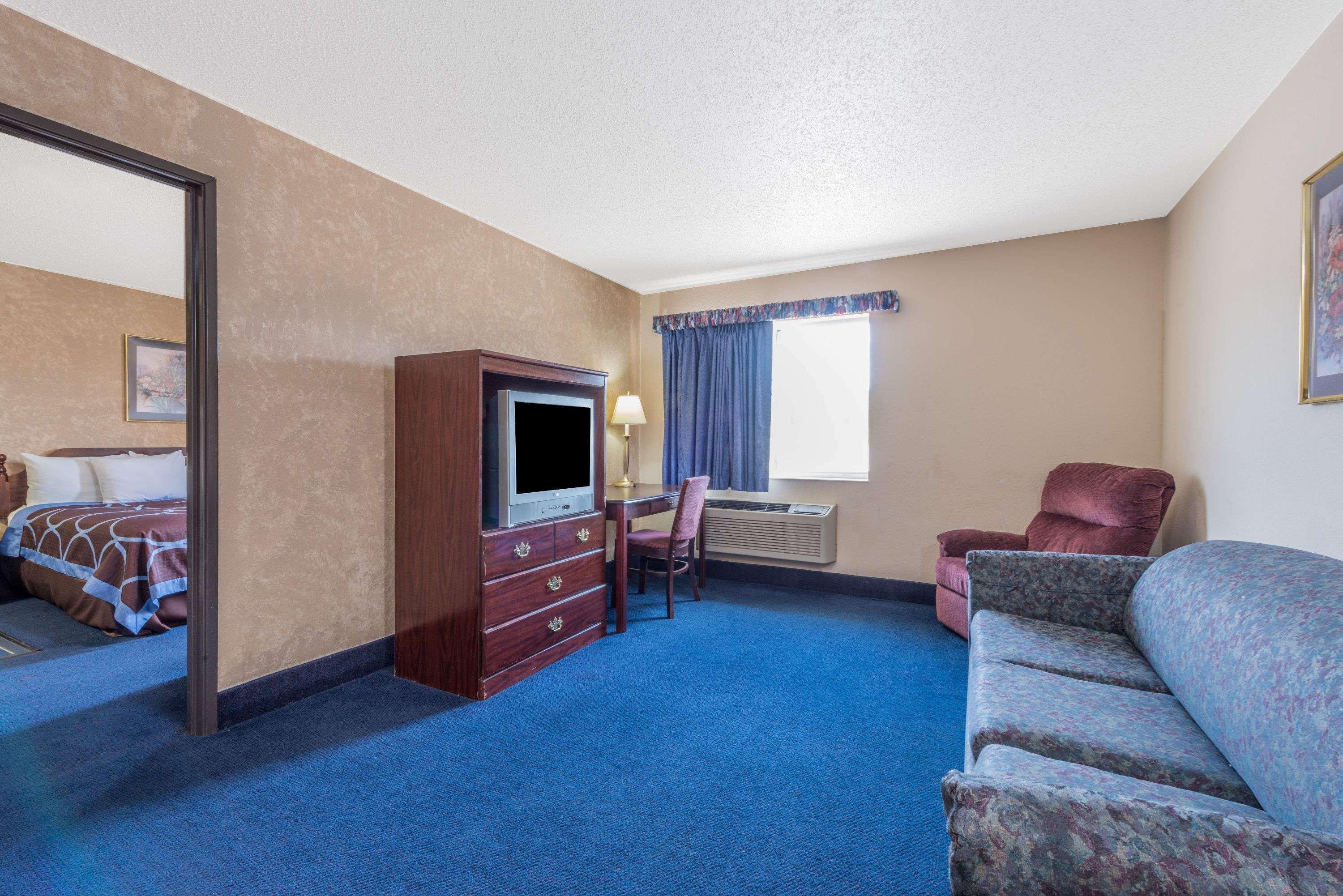 Super 8 By Wyndham Potosi Hotel Bagian luar foto