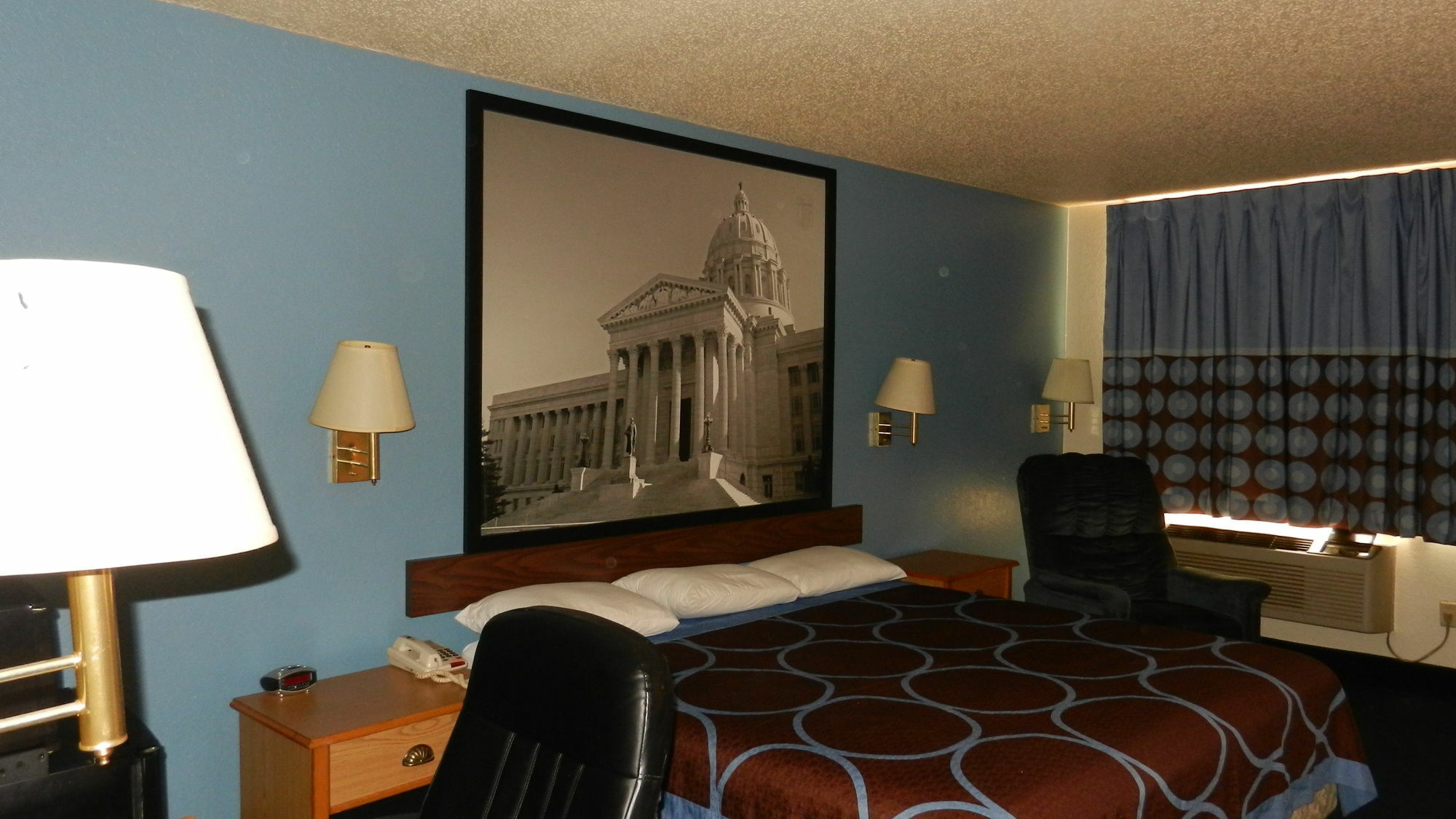 Super 8 By Wyndham Potosi Hotel Bagian luar foto