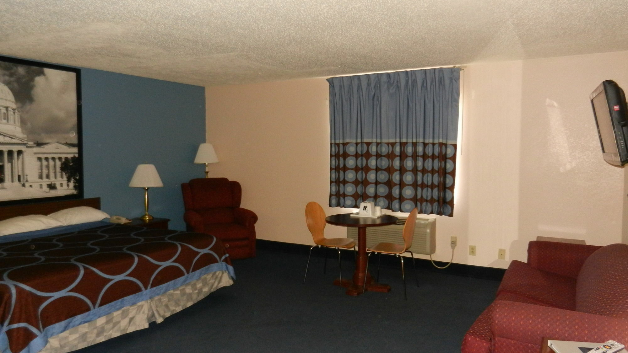 Super 8 By Wyndham Potosi Hotel Bagian luar foto